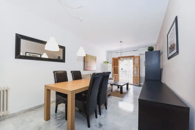2 soveværelse Lejlighed til salg i Albaicin, Granada by med garage - € 270.000 (Ref: 9923071)