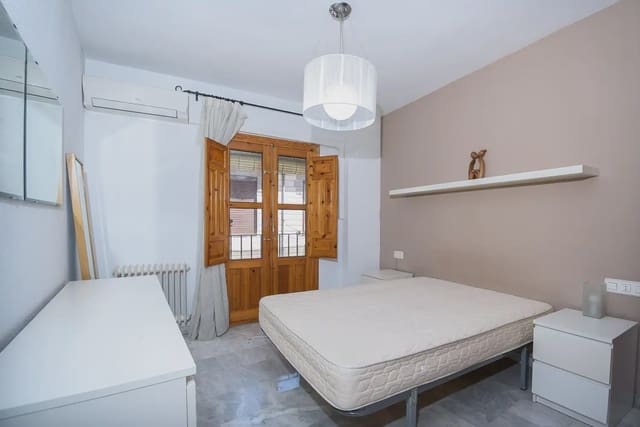 2 soveværelse Lejlighed til salg i Albaicin, Granada by med garage - € 270.000 (Ref: 9923071)