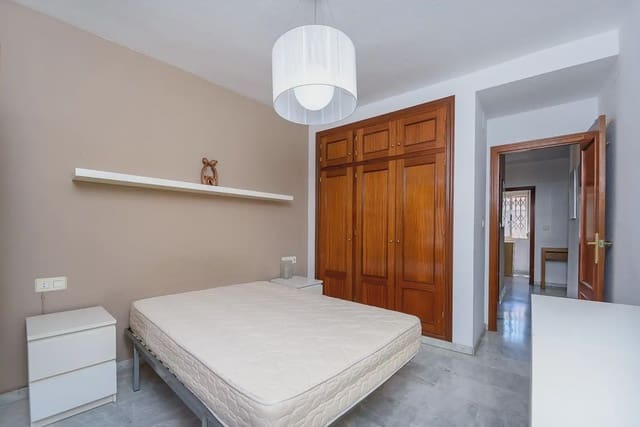 2 soveværelse Lejlighed til salg i Albaicin, Granada by med garage - € 270.000 (Ref: 9923071)