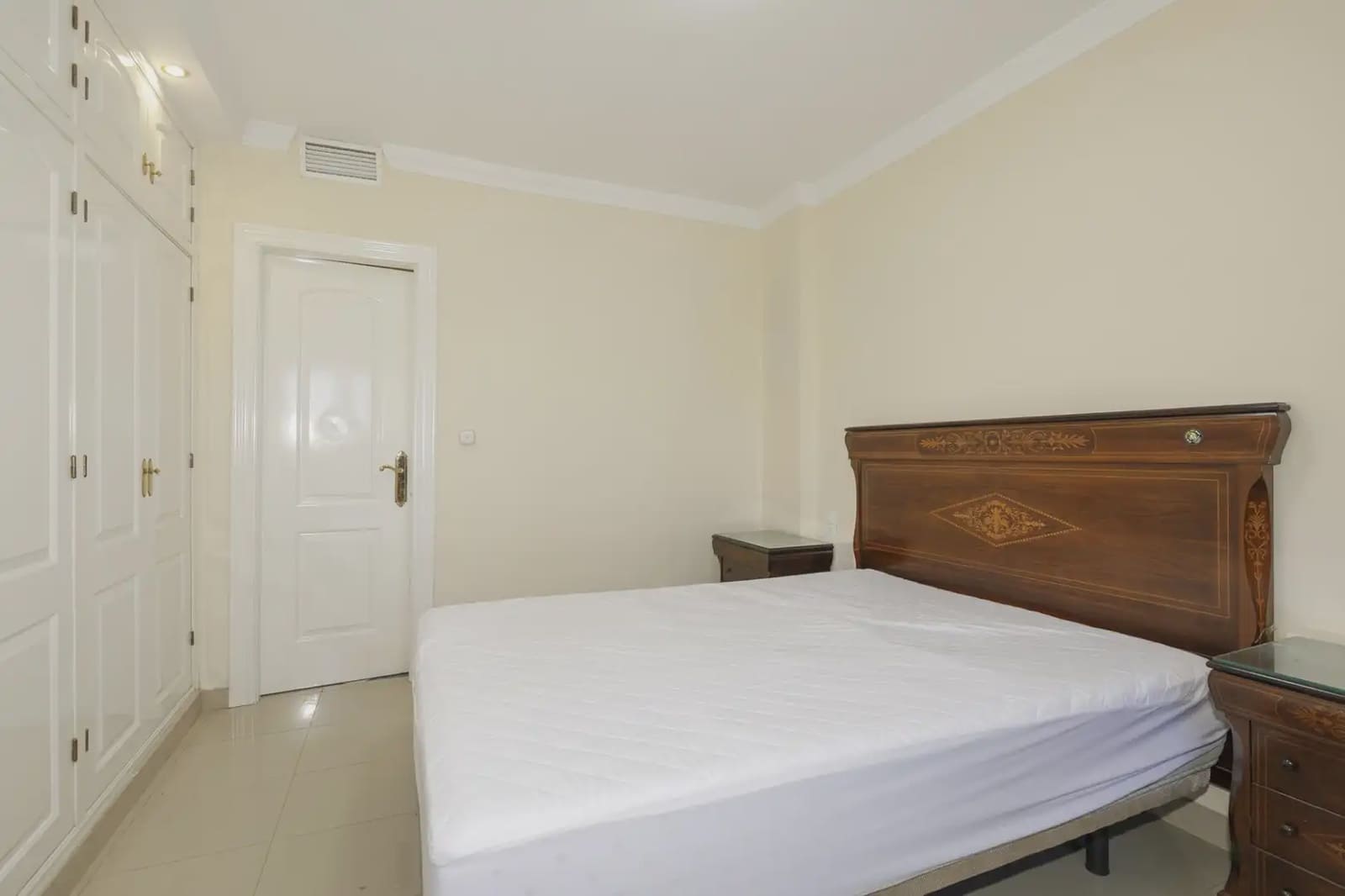 3 soveværelse Lejlighed til salg i Granada by - € 370.000 (Ref: 9924913)