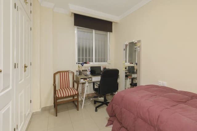 3 soveværelse Lejlighed til salg i Camino de Ronda - Rosaleda, Granada by - € 370.000 (Ref: 9924913)