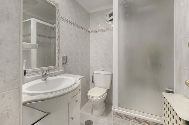 3 soveværelse Lejlighed til salg i Camino de Ronda - Rosaleda, Granada by - € 370.000 (Ref: 9924913)