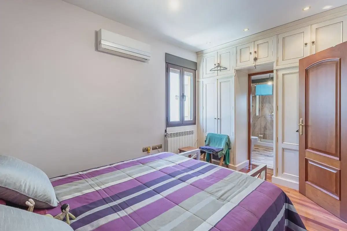 5 soveværelse Villa til salg i Granada by med garage - € 750.000 (Ref: 9924915)