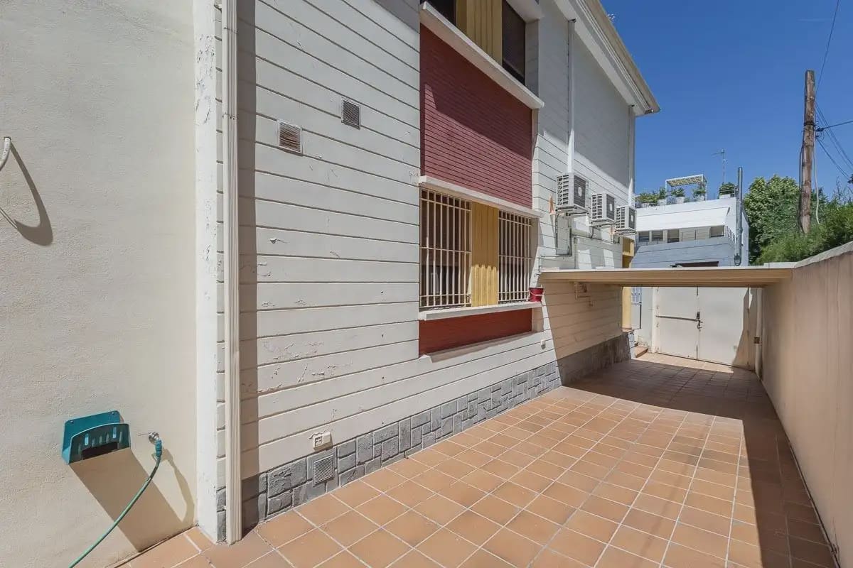 5 soveværelse Villa til salg i Granada by med garage - € 750.000 (Ref: 9924915)