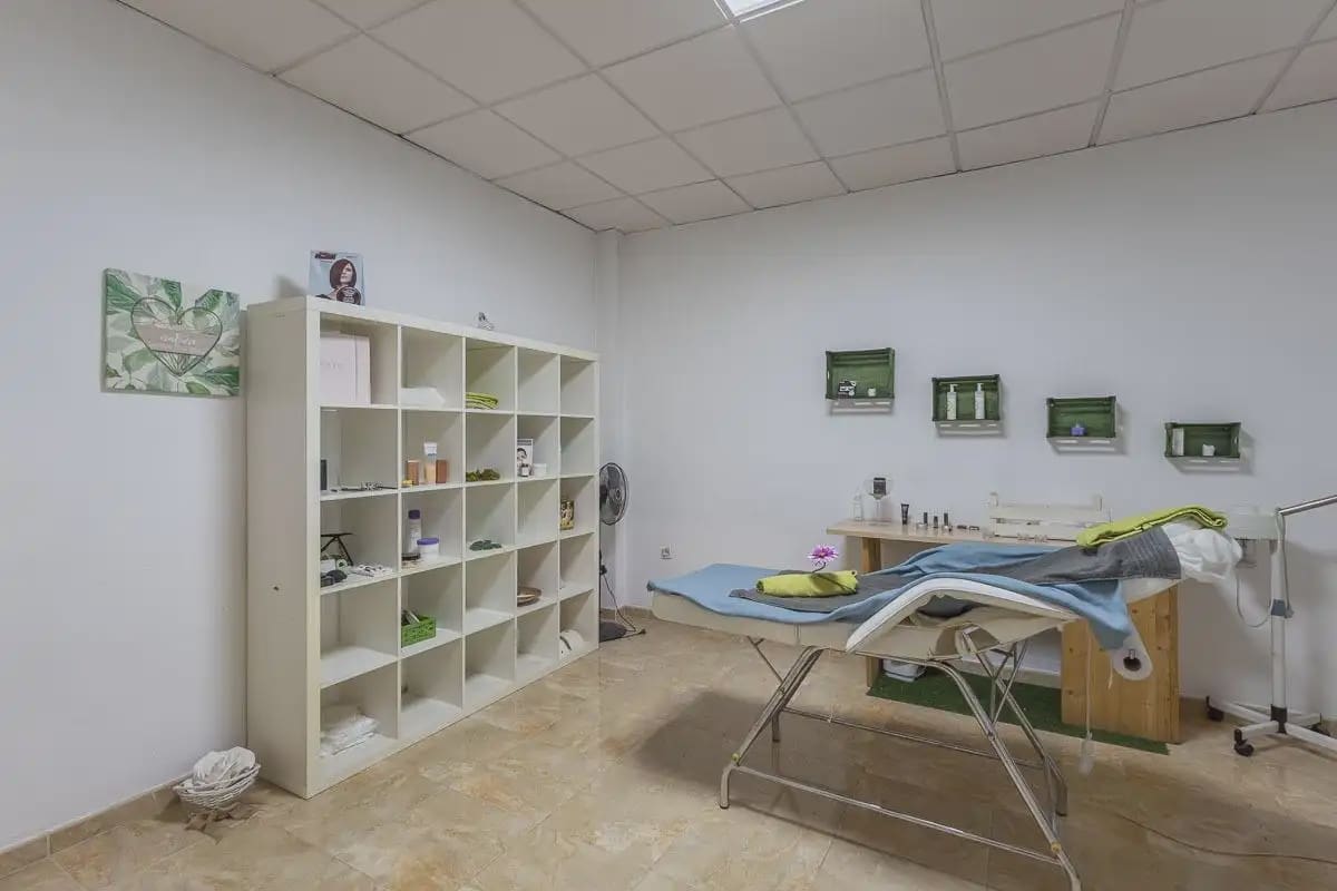 Kommersiell til salgs i Las Gabias - € 75 000 (Ref: 9925218)