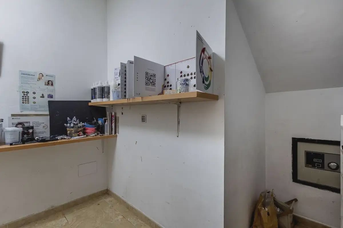 Kommersiell til salgs i Las Gabias - € 75 000 (Ref: 9925218)