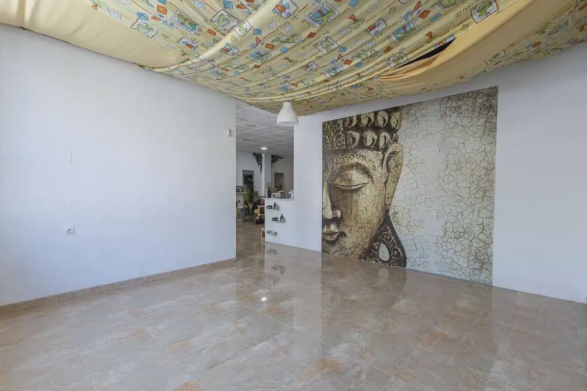 Kommersiell til salgs i Las Gabias - € 75 000 (Ref: 9925218)