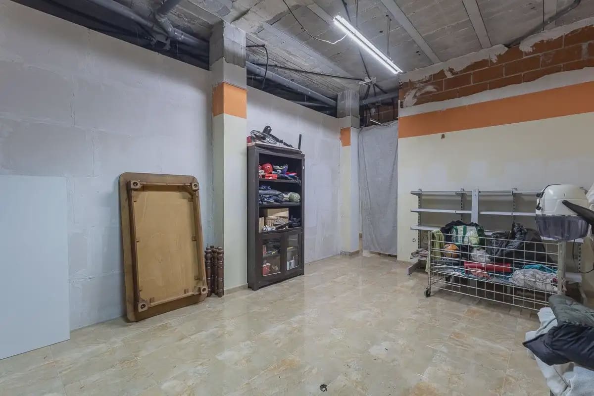 Kommersiell til salgs i Las Gabias - € 75 000 (Ref: 9925218)