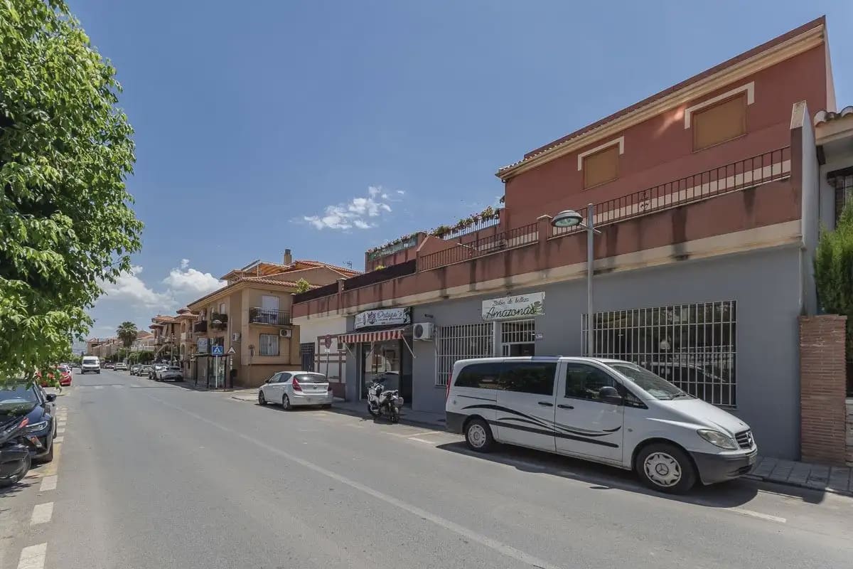 Kommersiell til salgs i Las Gabias - € 75 000 (Ref: 9925218)