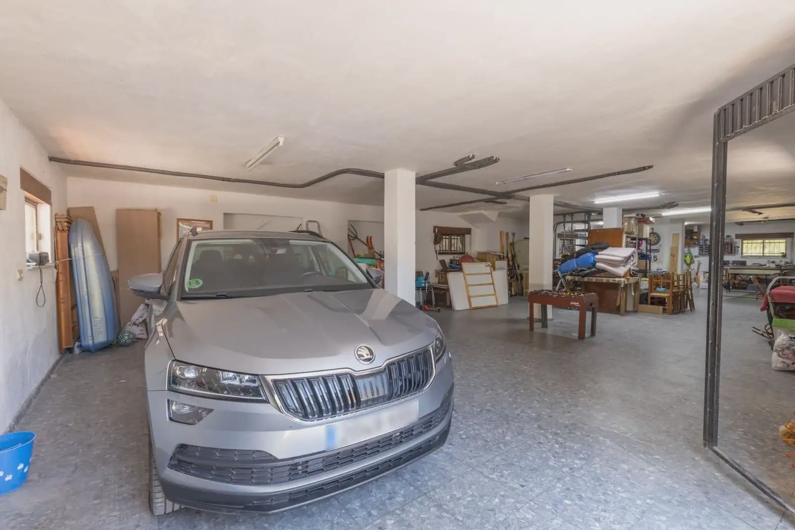 5 bedroom Villa for sale in Gojar with pool garage - € 445,000 (Ref: 9925220)