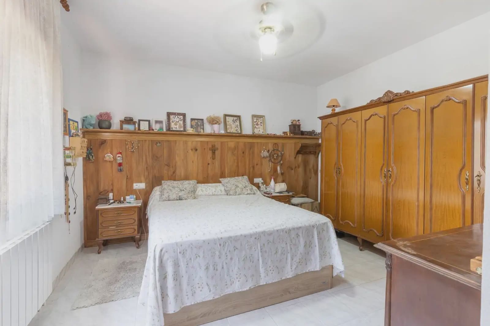 5 bedroom Villa for sale in Gojar with pool garage - € 445,000 (Ref: 9925220)