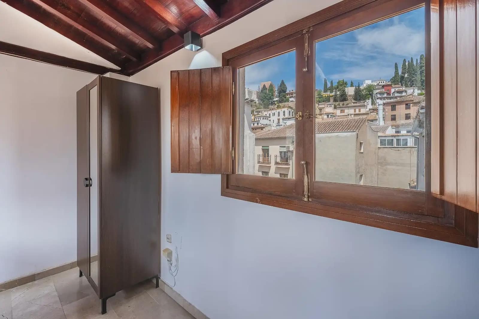 3 soveværelse Lejlighed til salg i Granada by - € 260.000 (Ref: 9928048)