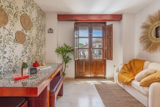 3 soveværelse Lejlighed til salg i San Matías - Realejo, Granada by - € 260.000 (Ref: 9928048)