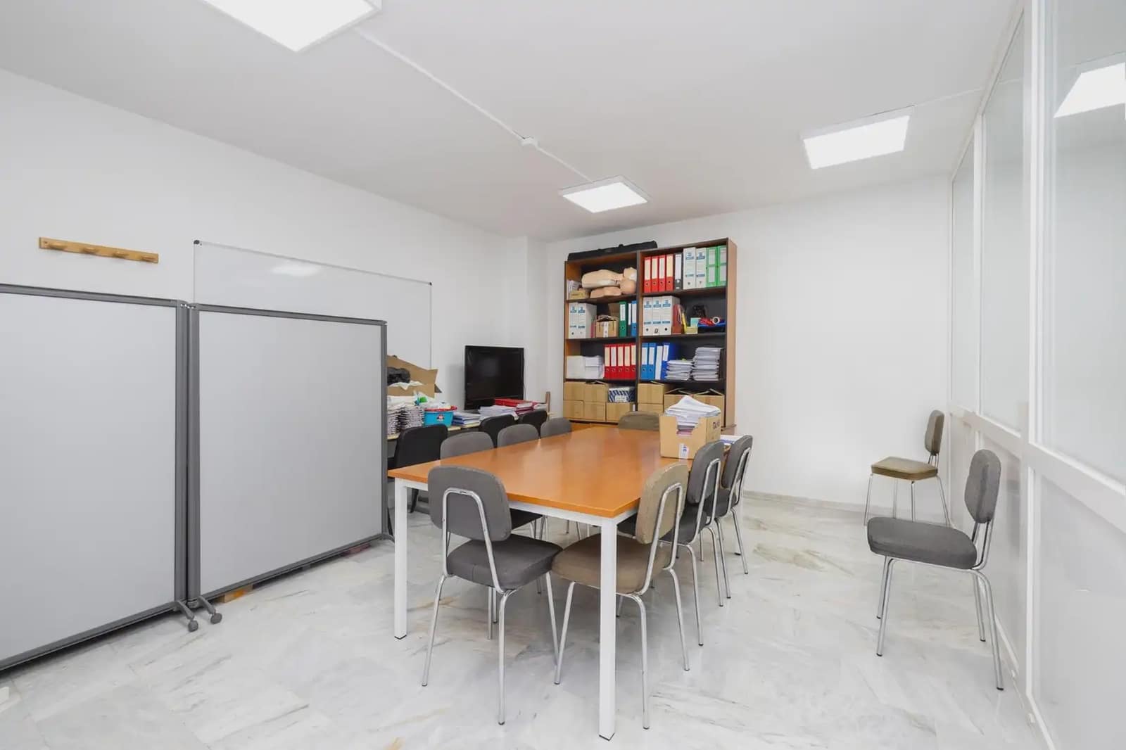 Gewerbe zu verkaufen in Granada Stadt - 295.000 € (Ref: 9928049)