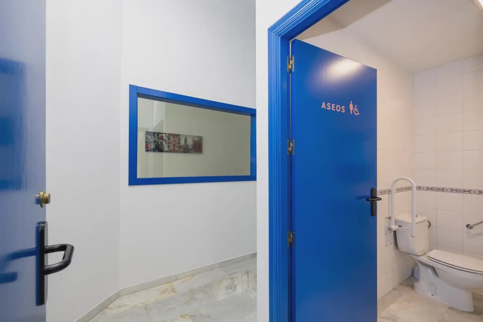 Gewerbe zu verkaufen in Granada Stadt - 295.000 € (Ref: 9928049)