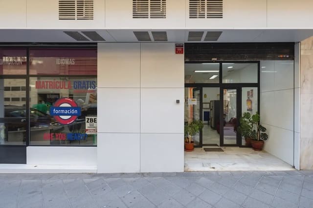 Gewerbe zu verkaufen in Pajaritos - Plaza de Toros, Granada Stadt - 295.000 € (Ref: 9928049)