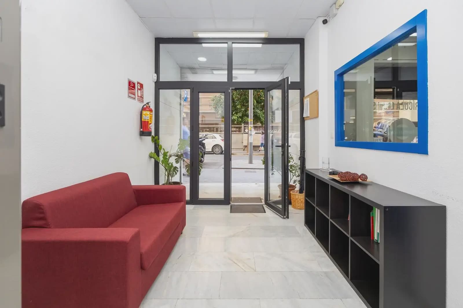 Gewerbe zu verkaufen in Granada Stadt - 295.000 € (Ref: 9928049)