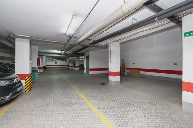 Garage til salg i Centro - Sagrario, Granada by - € 40.000 (Ref: 9928314)