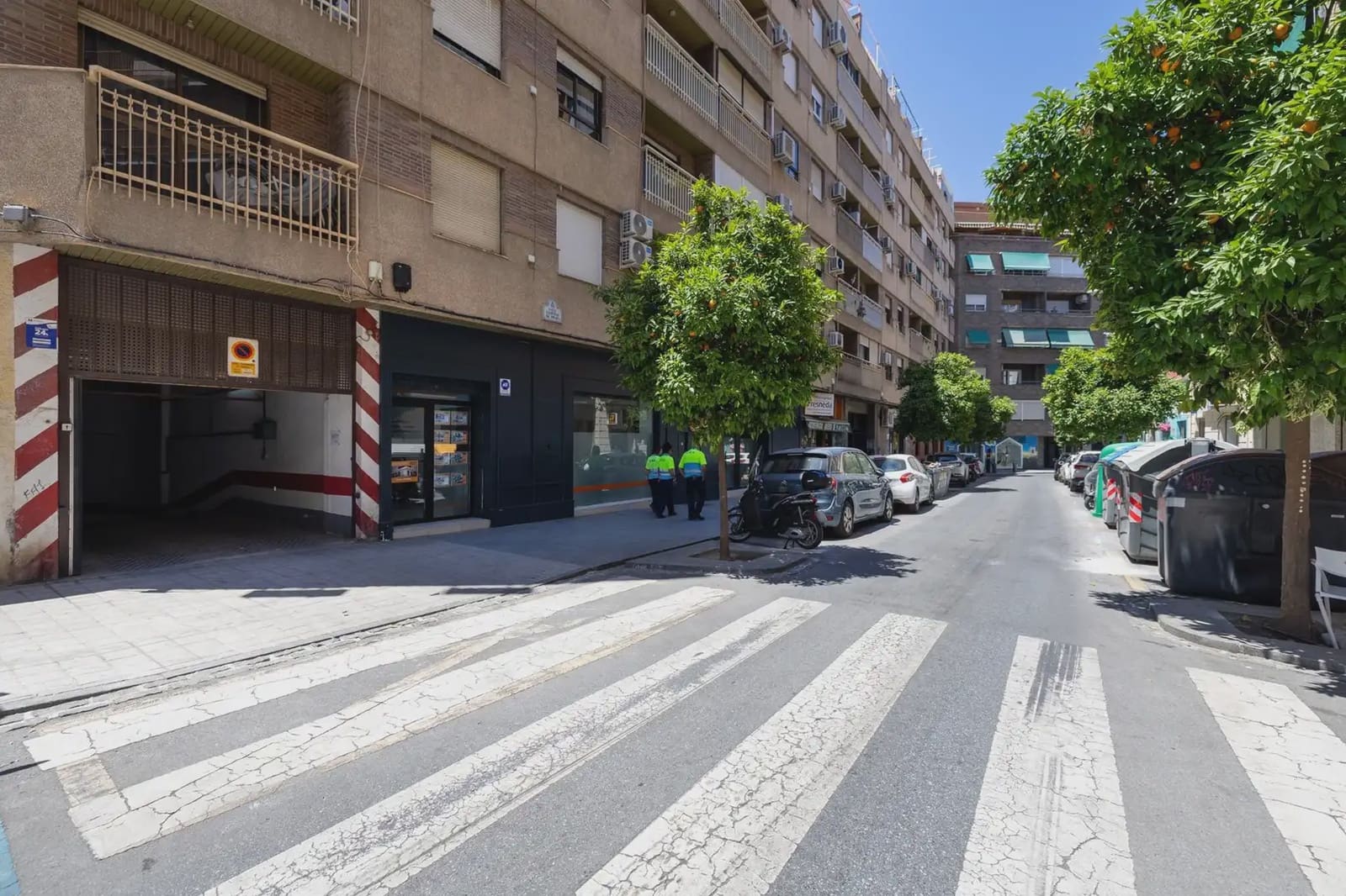 Garage for sale in Granada city - € 40,000 (Ref: 9928314)