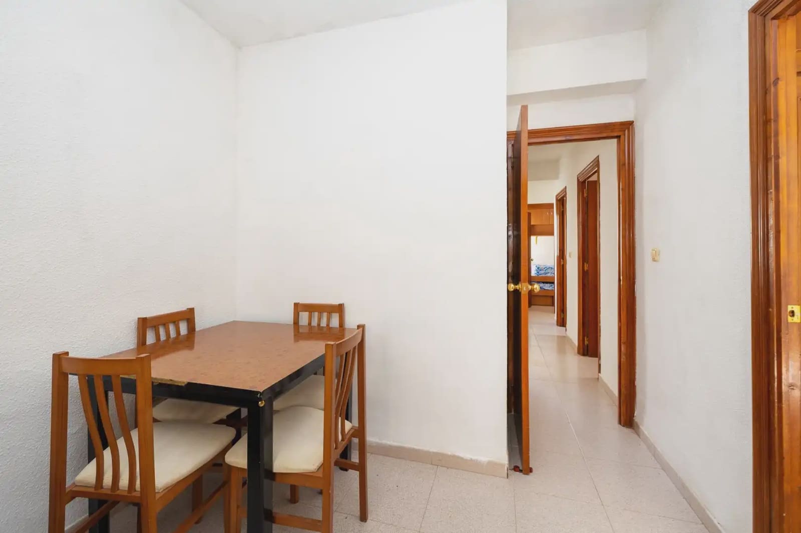 3 soveværelse Lejlighed til salg i Granada by - € 219.000 (Ref: 9930028)