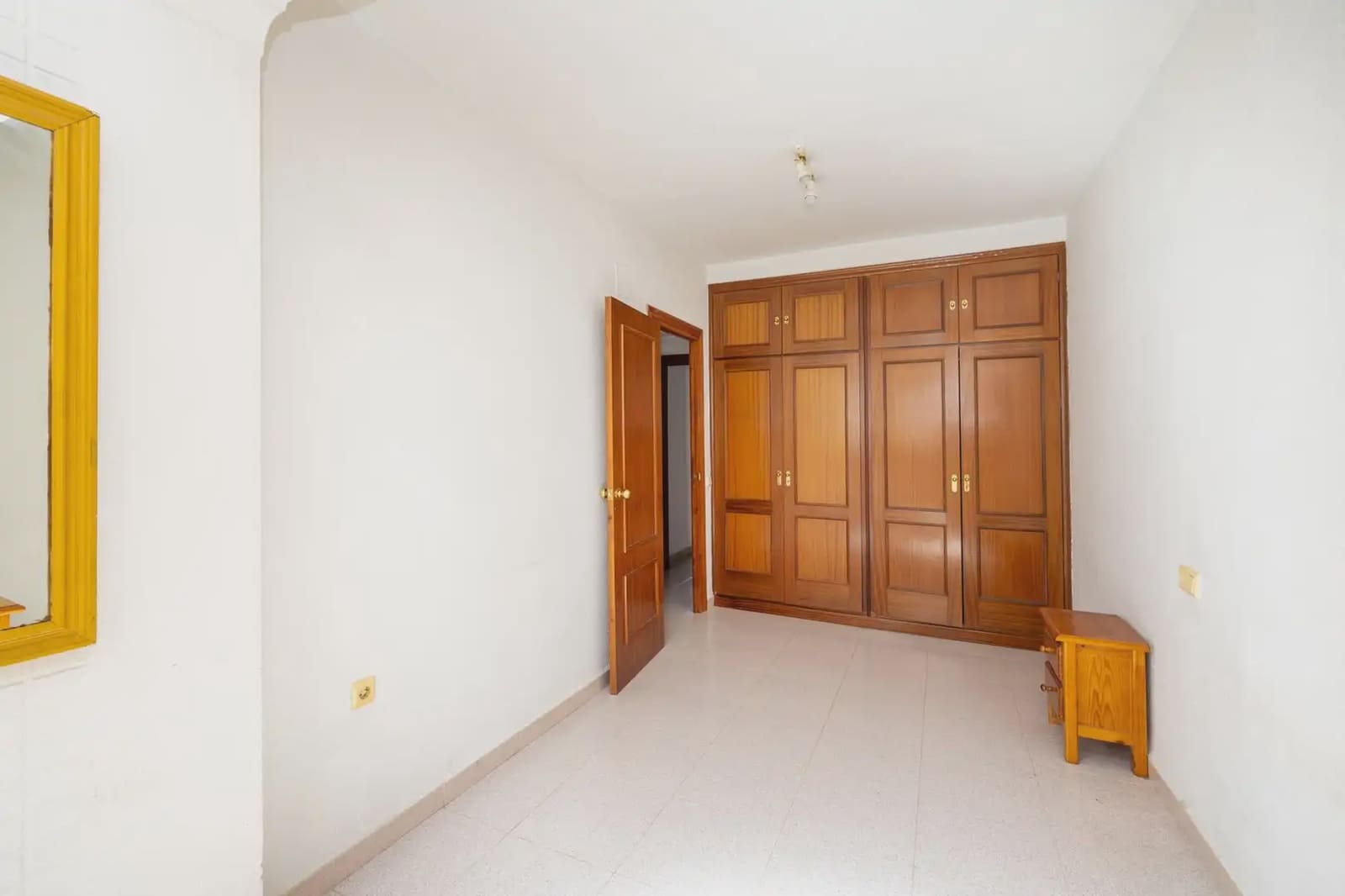 3 soveværelse Lejlighed til salg i Granada by - € 219.000 (Ref: 9930028)