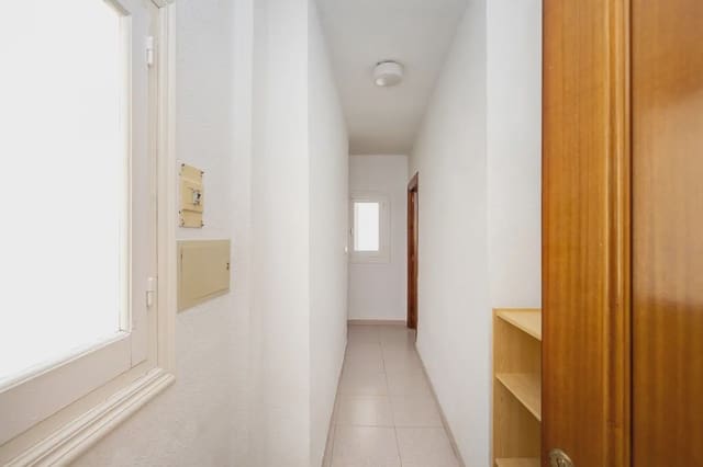 3 soveværelse Lejlighed til salg i Camino de Ronda - Rosaleda, Granada by - € 219.000 (Ref: 9930028)