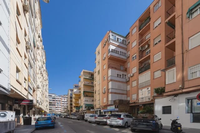 3 soveværelse Lejlighed til salg i Camino de Ronda - Rosaleda, Granada by - € 219.000 (Ref: 9930028)