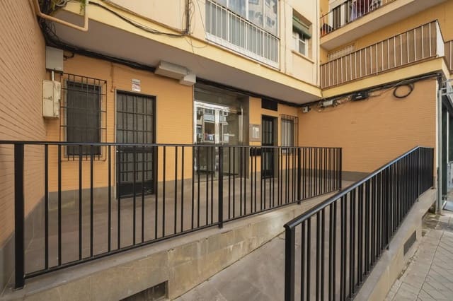 3 soveværelse Lejlighed til salg i Camino de Ronda - Rosaleda, Granada by - € 219.000 (Ref: 9930028)