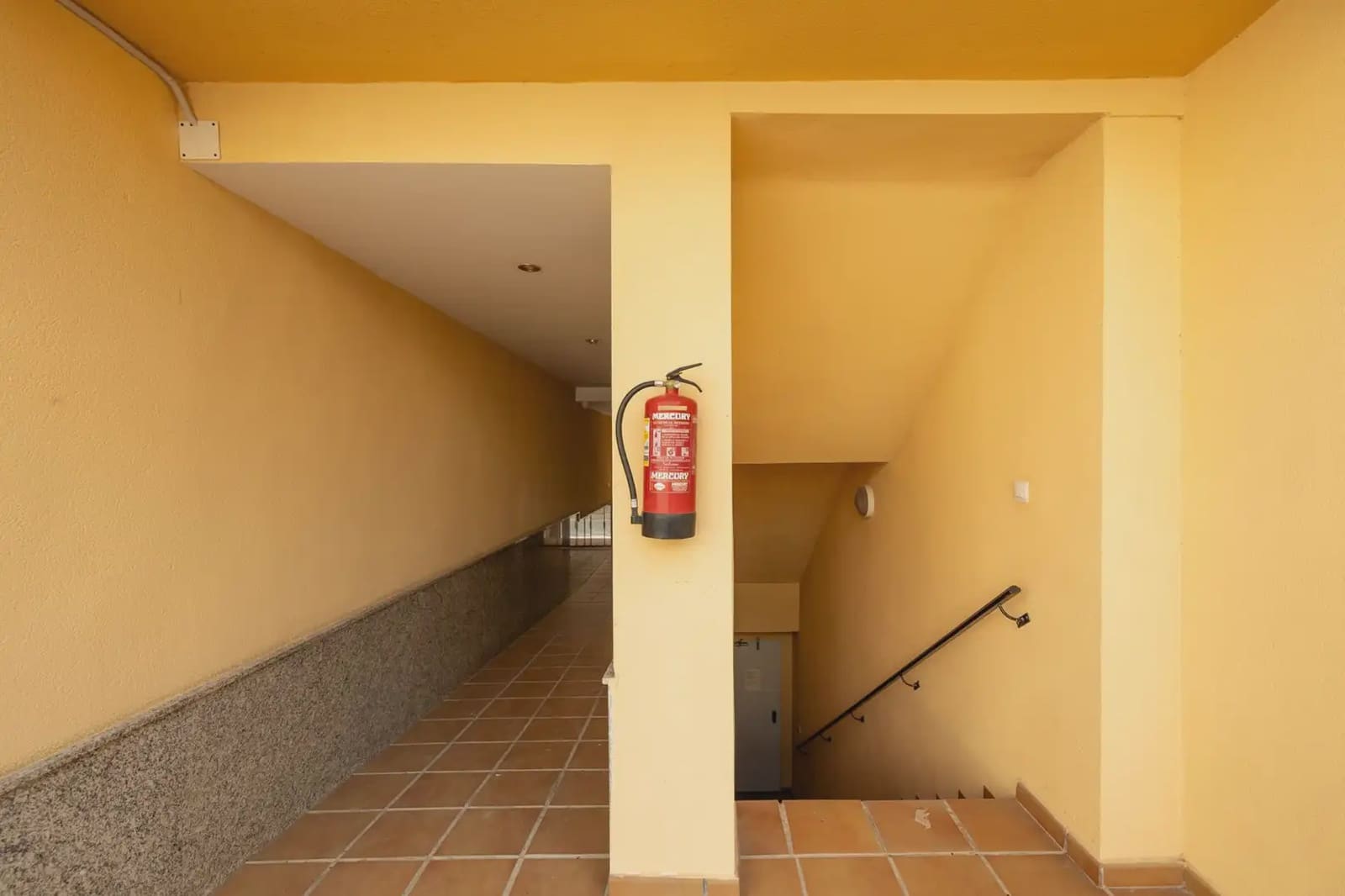 2 bedroom Apartment for sale in Otura with garage - € 148,000 (Ref: 9930030)