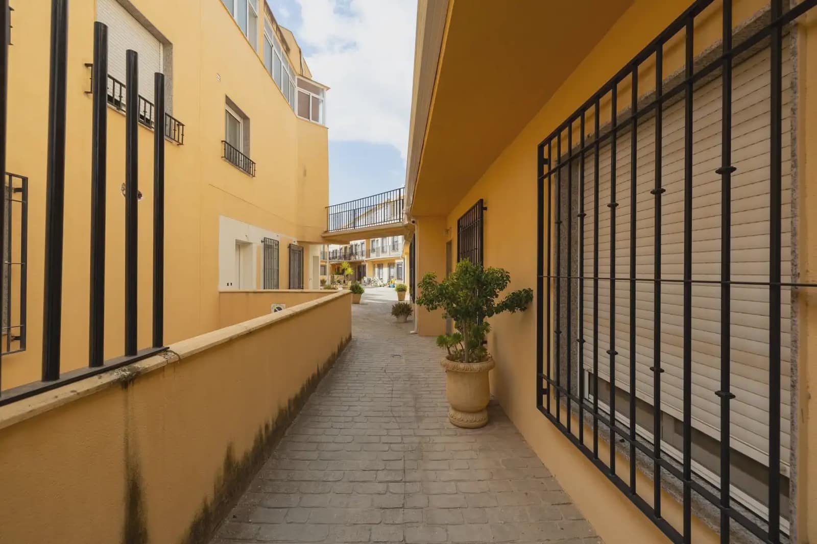 2 bedroom Apartment for sale in Otura with garage - € 148,000 (Ref: 9930030)