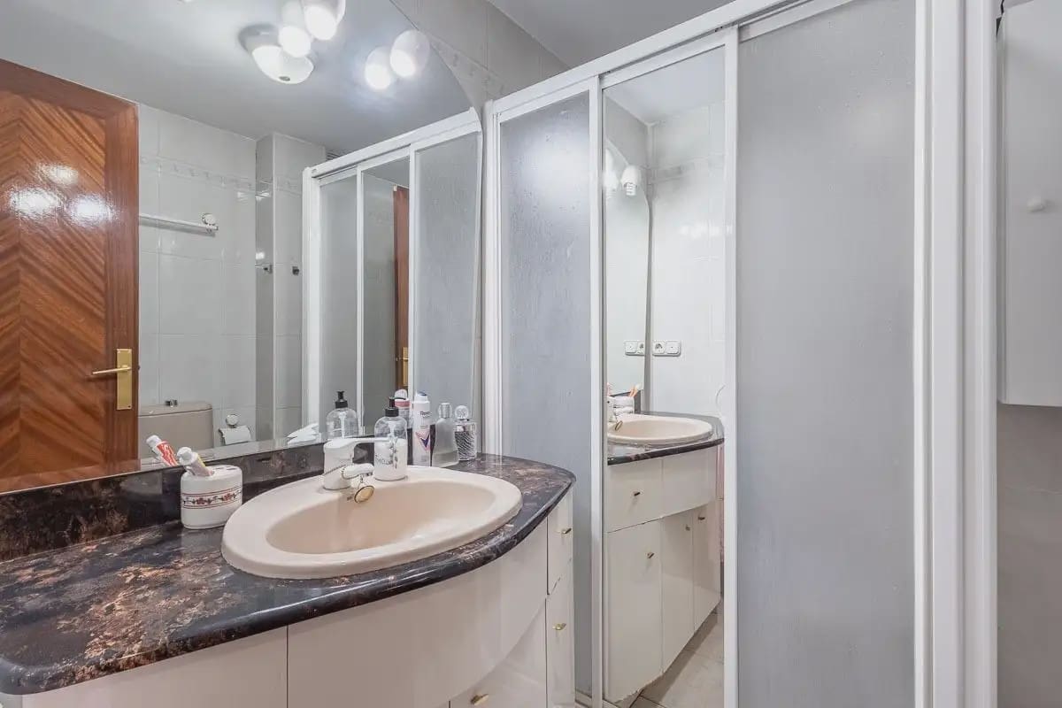 3 soveværelse Lejlighed til salg i Granada by - € 325.000 (Ref: 9932284)