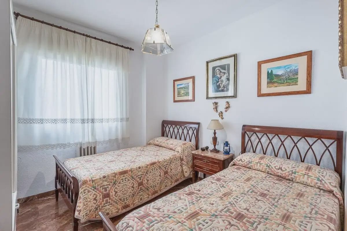 3 soveværelse Lejlighed til salg i Granada by - € 325.000 (Ref: 9932284)