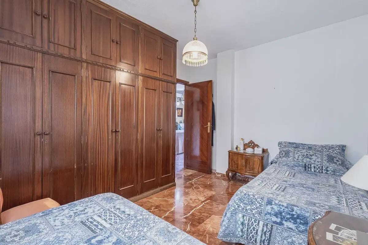 3 soveværelse Lejlighed til salg i Granada by - € 325.000 (Ref: 9932284)