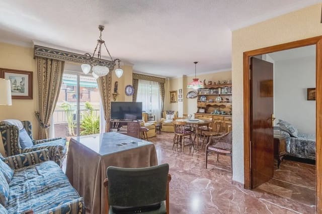 3 soveværelse Lejlighed til salg i Camino de Ronda - Rosaleda, Granada by - € 325.000 (Ref: 9932284)