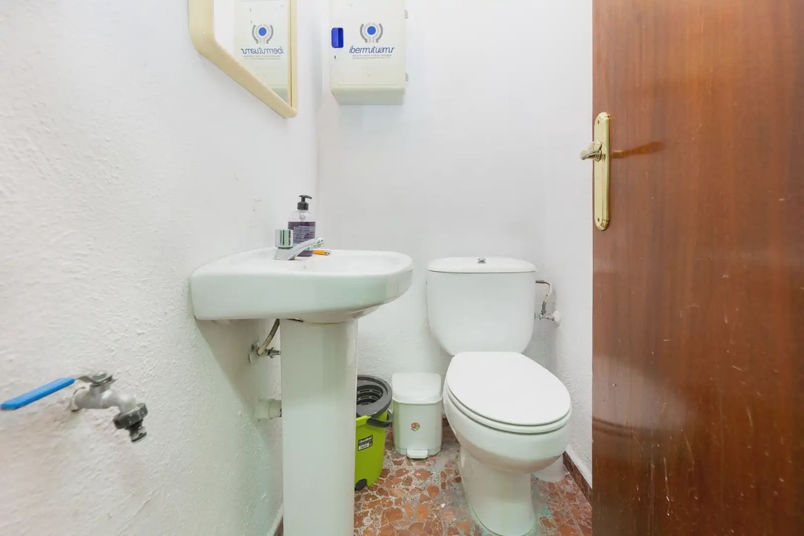 Gewerbe zu verkaufen in La Zubia - 99.000 € (Ref: 9932285)