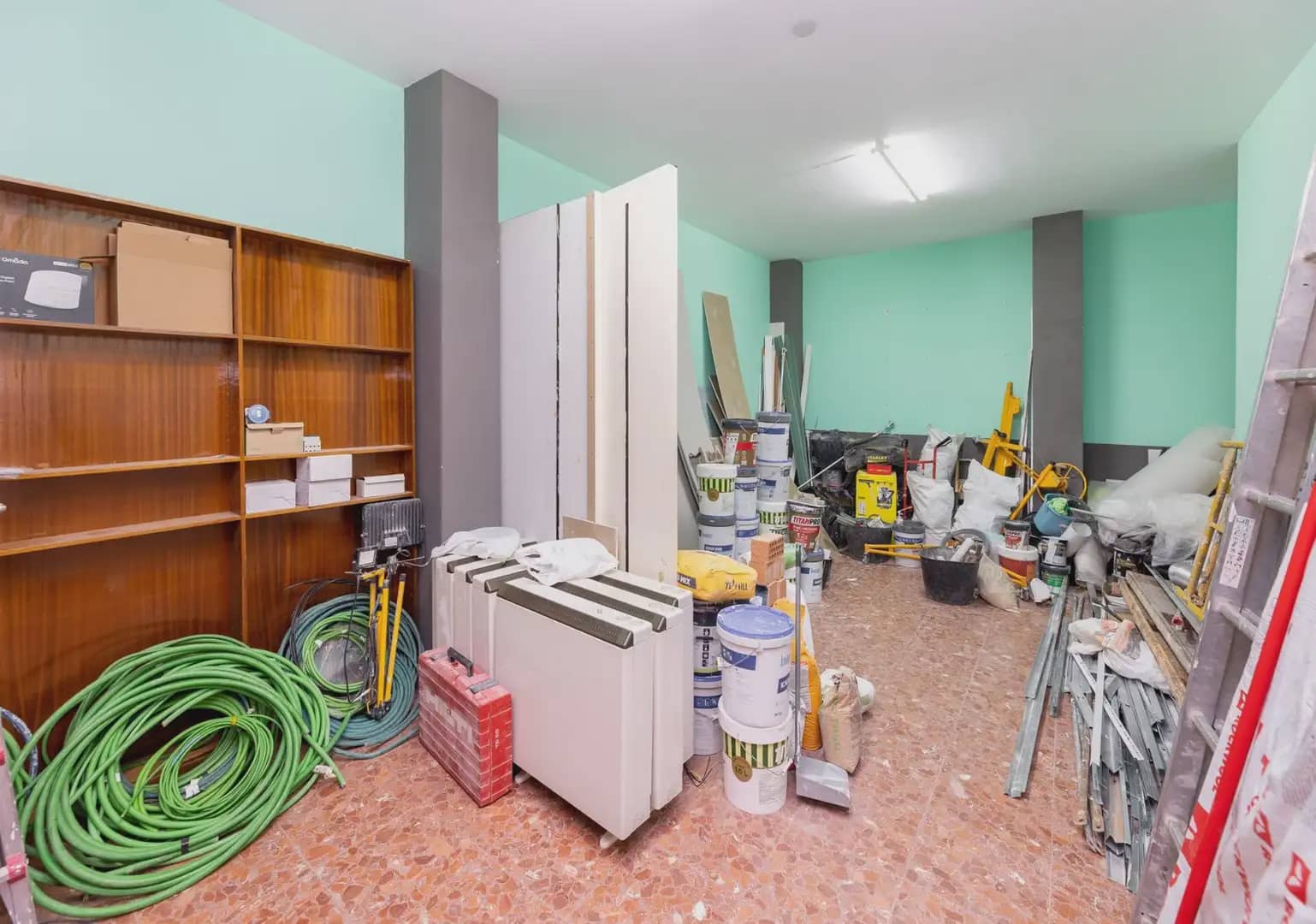 Gewerbe zu verkaufen in La Zubia - 99.000 € (Ref: 9932285)