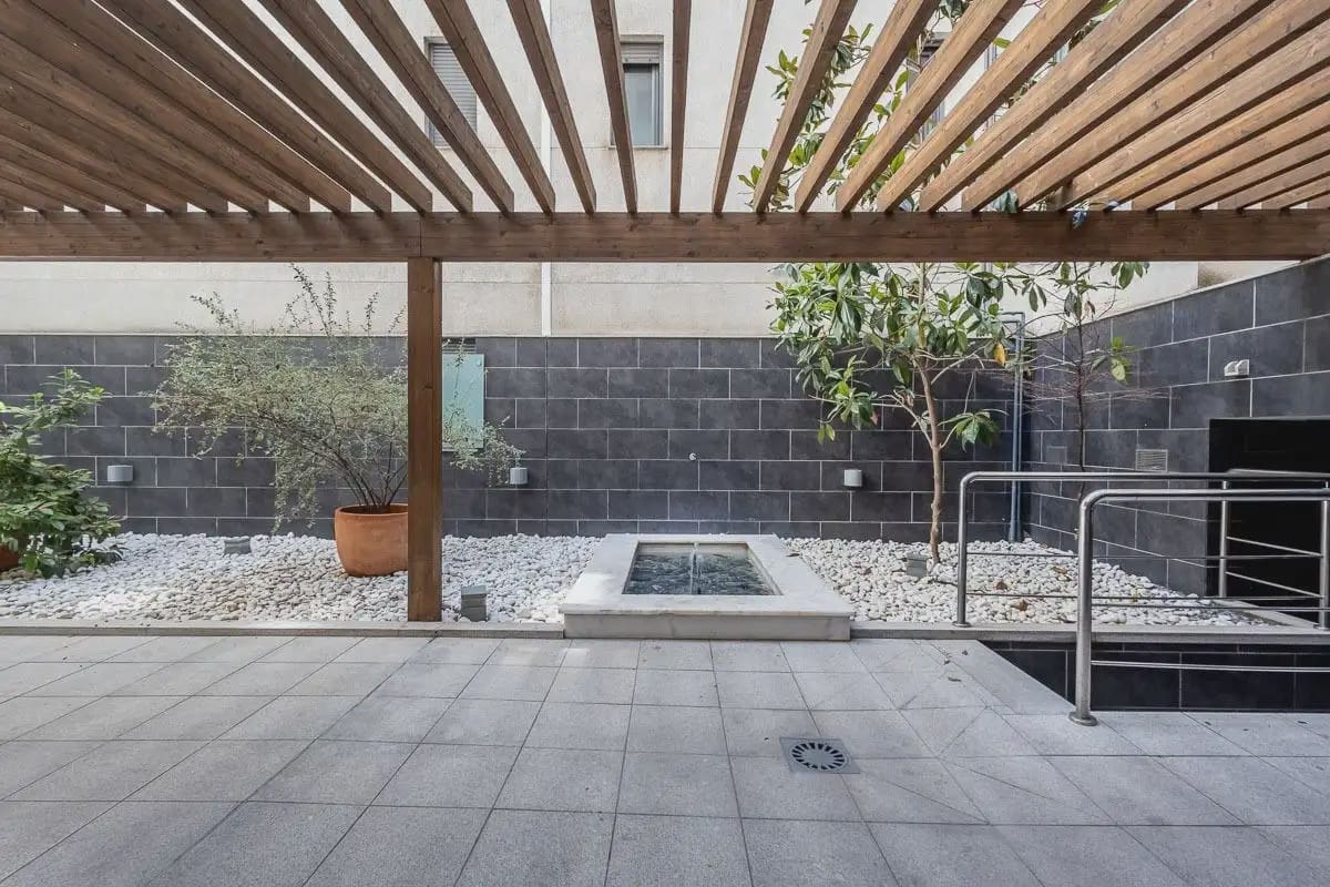 2 soveværelse Lejlighed til salg i Granada by med swimmingpool garage - € 345.000 (Ref: 9932392)
