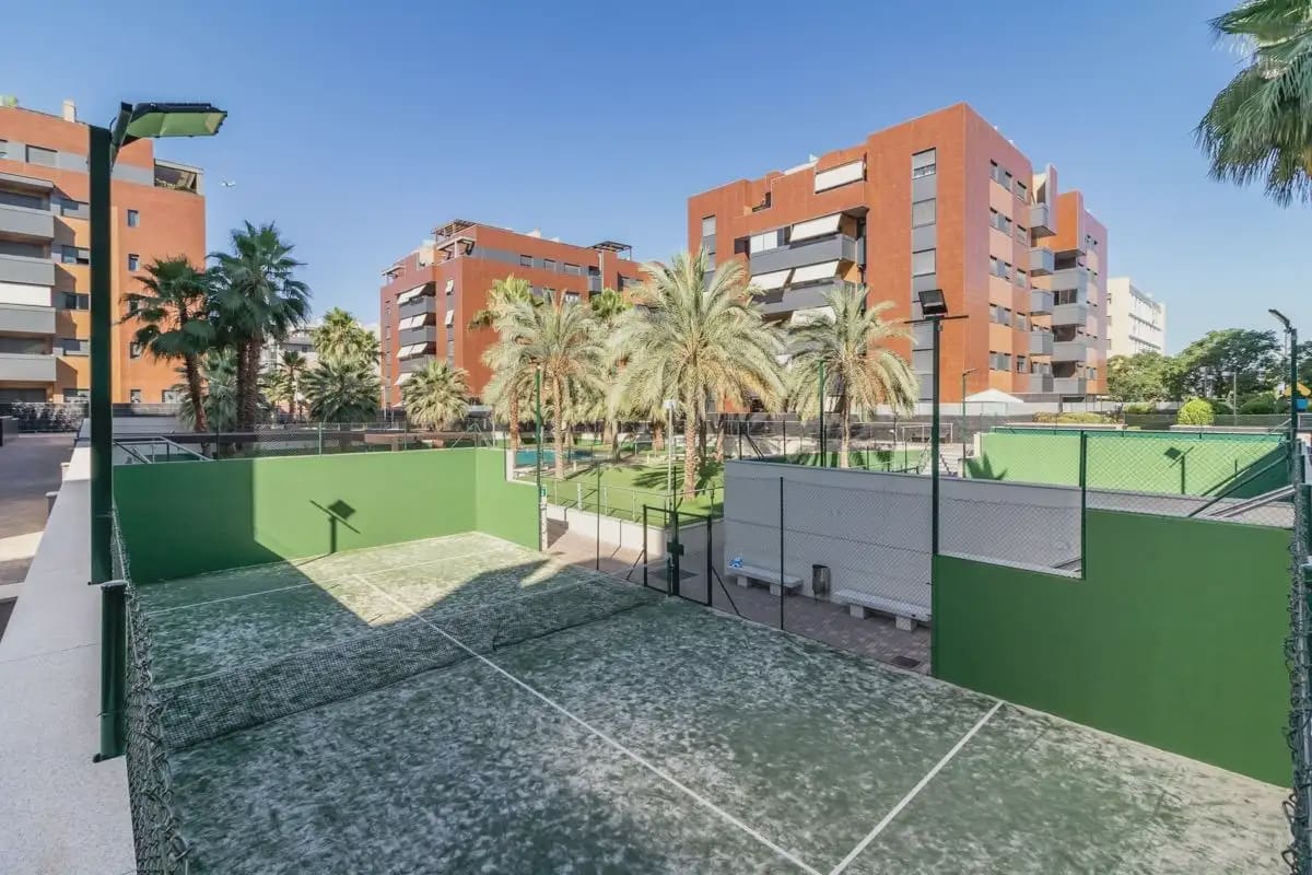 2 soveværelse Lejlighed til salg i Granada by med swimmingpool garage - € 345.000 (Ref: 9932392)