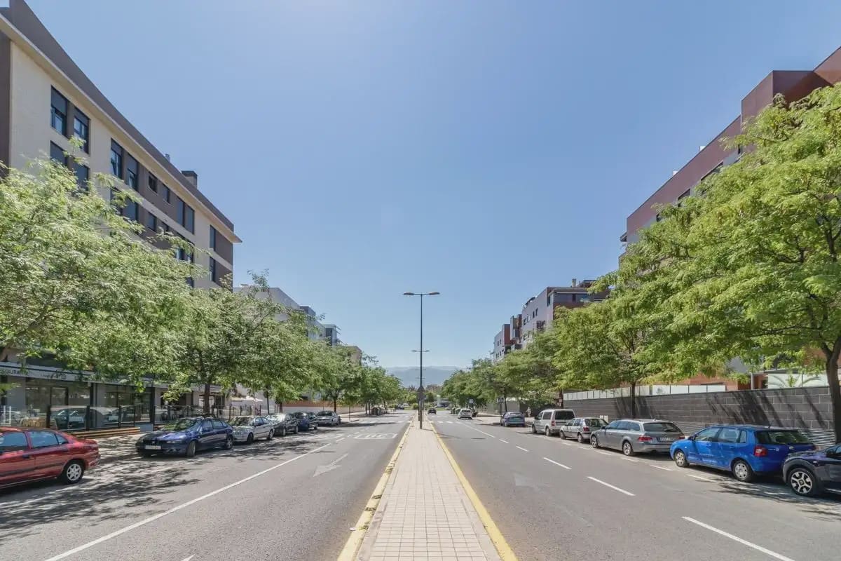 2 soveværelse Lejlighed til salg i Granada by med swimmingpool garage - € 345.000 (Ref: 9932392)
