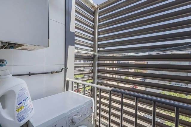 2 soveværelse Lejlighed til salg i Figares, Granada by med swimmingpool garage - € 345.000 (Ref: 9932392)