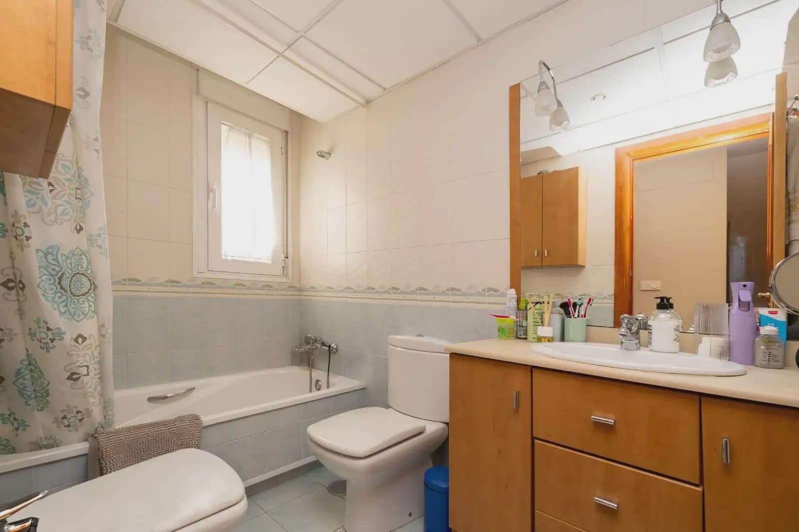 4 soveværelse Byhus til salg i Granada by med garage - € 495.000 (Ref: 9932568)