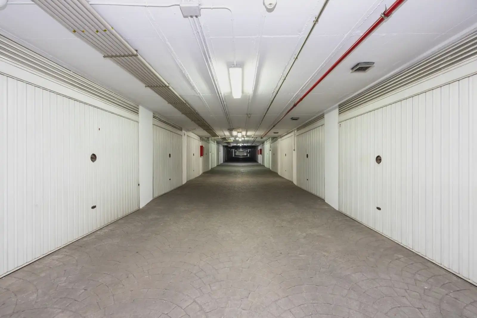4 soveværelse Byhus til salg i Granada by med garage - € 495.000 (Ref: 9932568)