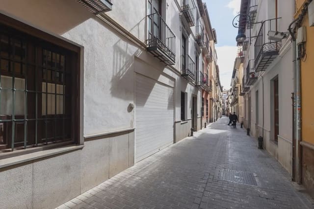 Garage te koop in San Matías - Realejo, Granada stad - € 31.500 (Ref: 9932681)