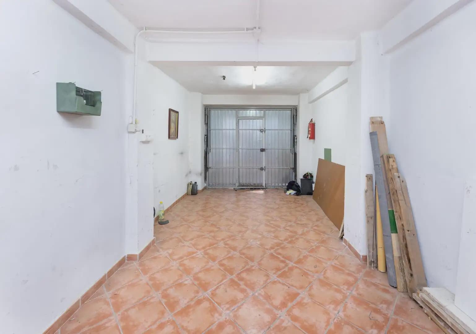 Erhverv til salg i Granada by - € 68.000 (Ref: 9934924)