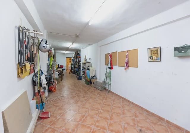 Erhverv til salg i Angustias - Chana - Encina, Granada by - € 68.000 (Ref: 9934924)