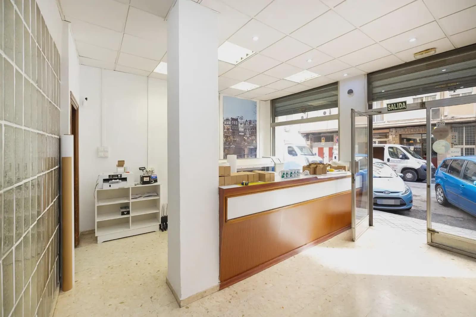 Erhverv til salg i Granada by - € 420.000 (Ref: 9935287)