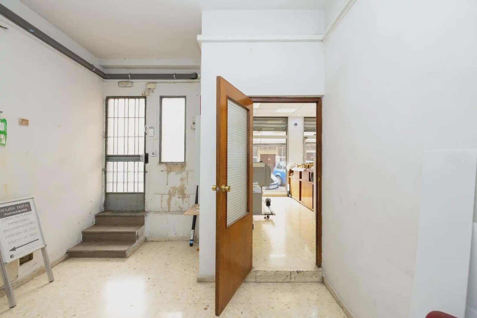 Erhverv til salg i Granada by - € 420.000 (Ref: 9935287)