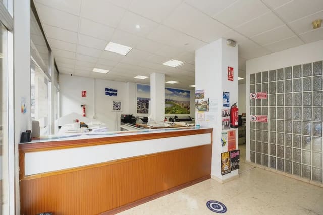 Erhverv til salg i Camino de Ronda - Rosaleda, Granada by - € 420.000 (Ref: 9935287)