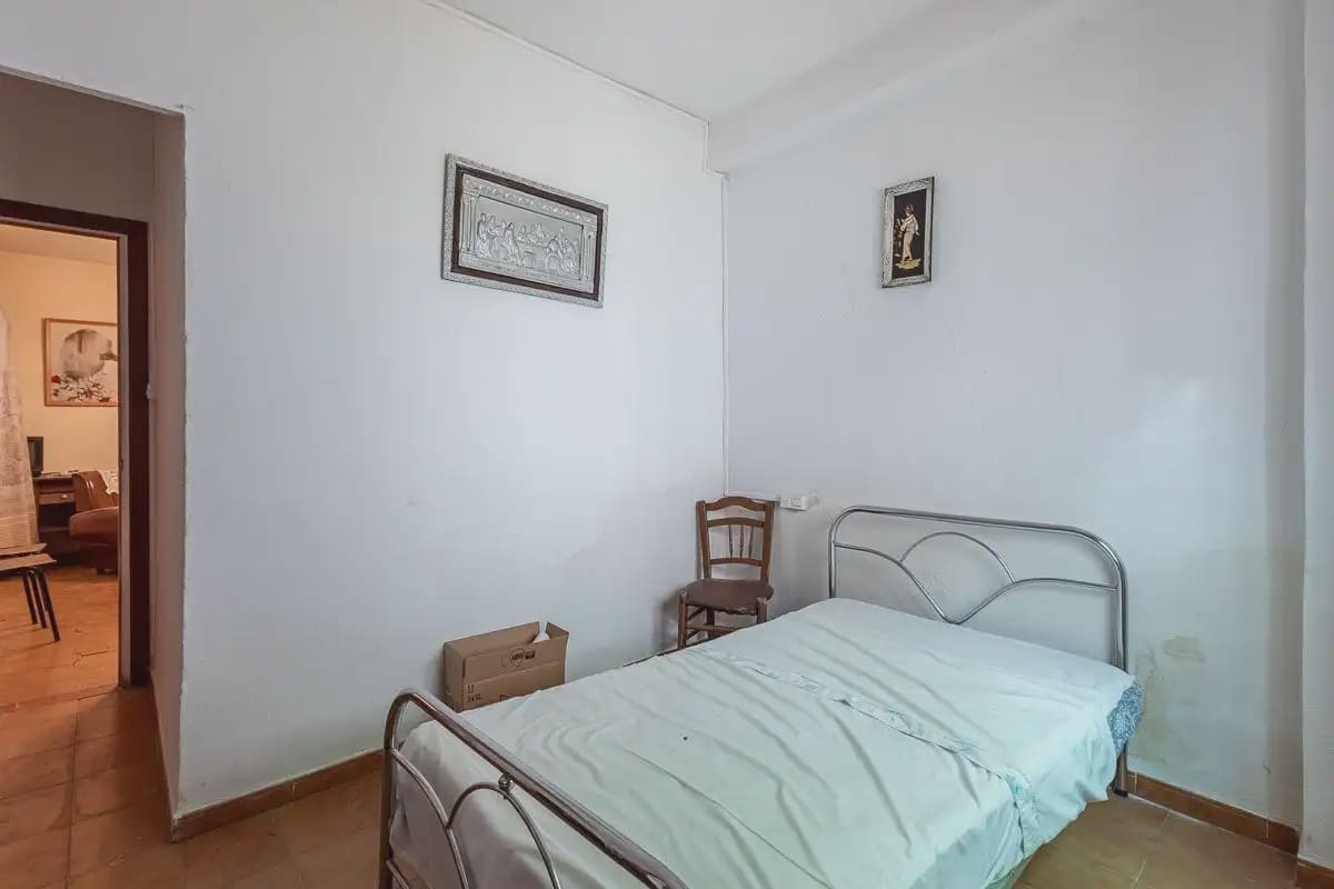 6 slaapkamer Commercieel te koop in Cijuela - € 149.000 (Ref: 9937119)