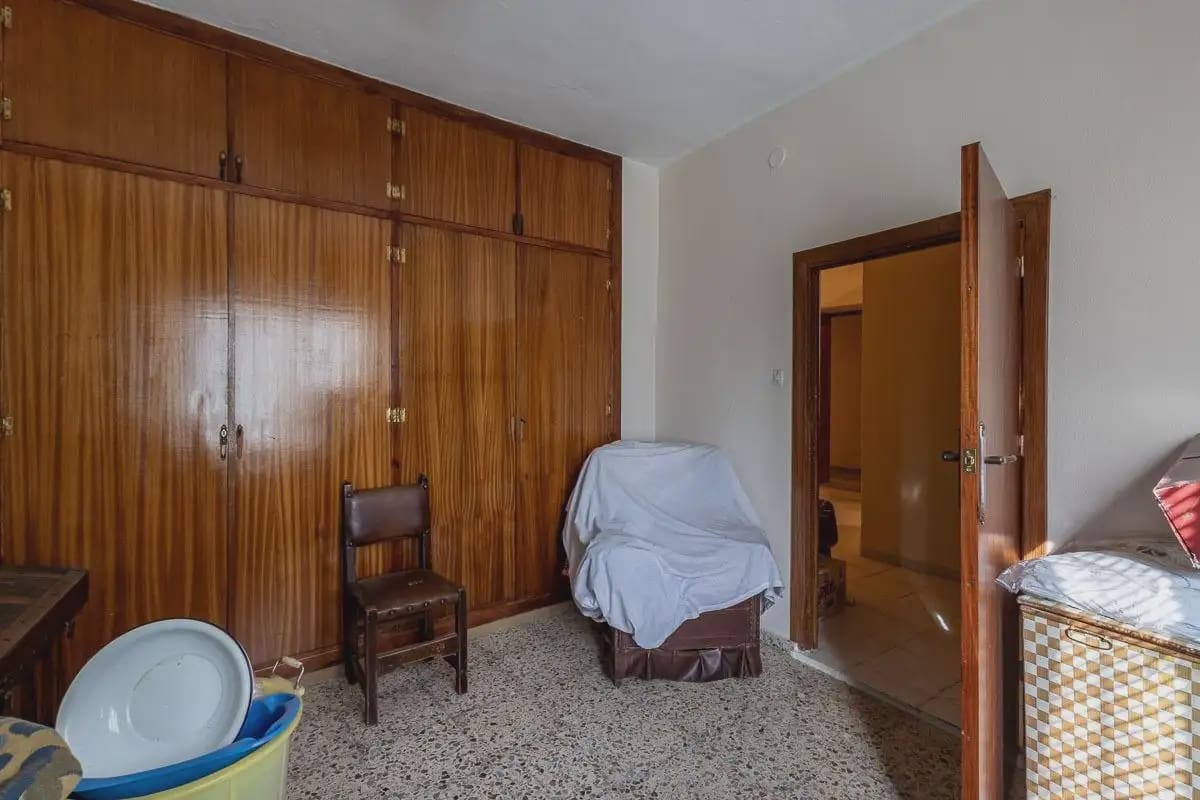 6 slaapkamer Commercieel te koop in Cijuela - € 149.000 (Ref: 9937119)